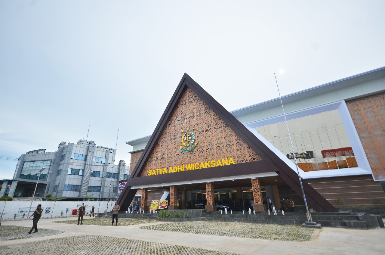 Kejari Samarinda Tahan Buronon Kejagung