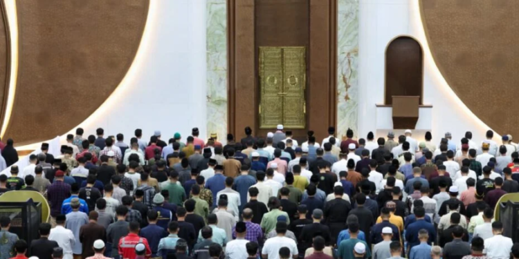 Tarawih Perdana di Masjid IKN
