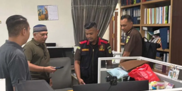 Penyidik Kejati Kaltim Geledah Kantor Dinas ESDM