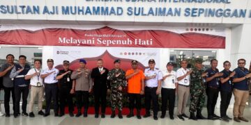 Penumpang Bandara Balikpapan Naik