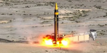 Iran Luncurkan Rudal Khorramshahr-4 ke Israel