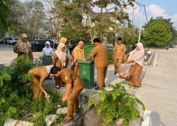 Diskominfo PPU Dukung Penilaian Adipura 2026 Lewat Gotong Royong Dilingkup Kantor